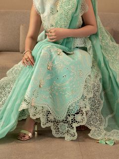 Sajal Ali feet photo 12