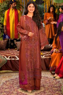 Sajal Ali feet photo 19