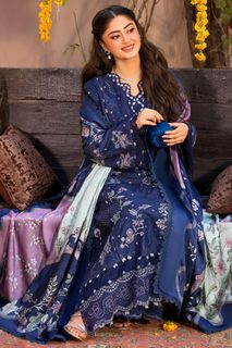 Sajal Ali feet photo 13