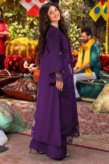Sajal Ali feet photo 8