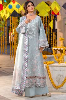 Sajal Ali feet photo 2