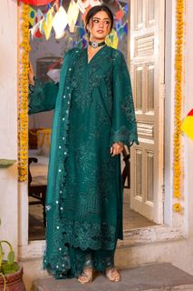 Sajal Ali feet photo 17