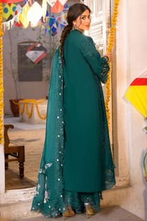Sajal Ali feet photo 15