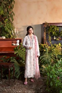 Sajal Ali feet photo 14