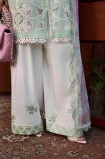 Sajal Ali feet photo 11