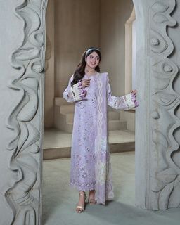 Sajal Ali feet photo 18