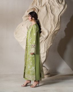 Sajal Ali feet photo 14