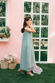 Sajal Ali feet photo 2