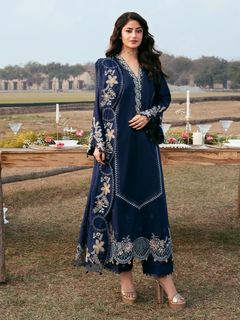 Sajal Ali feet photo 13