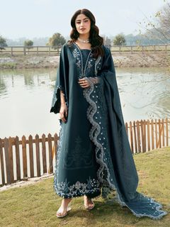Sajal Ali feet photo 3