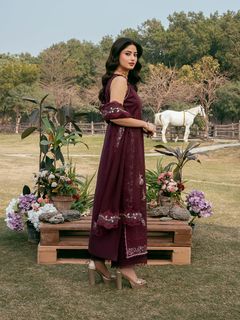 Sajal Ali feet photo 19
