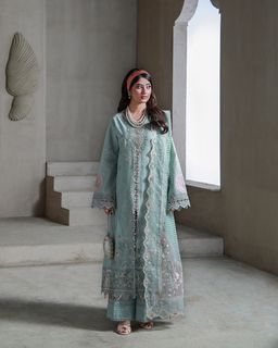 Sajal Ali feet photo 17