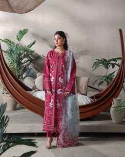 Sajal Ali feet photo 12