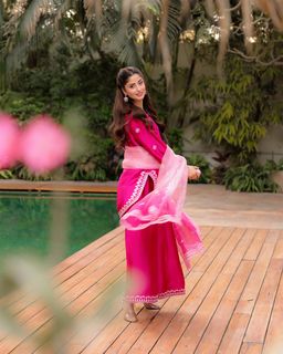Sajal Ali feet photo 1