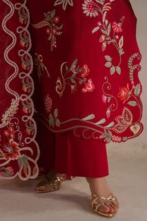 Sajal Ali feet photo 1
