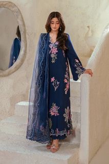 Sajal Ali feet photo 15