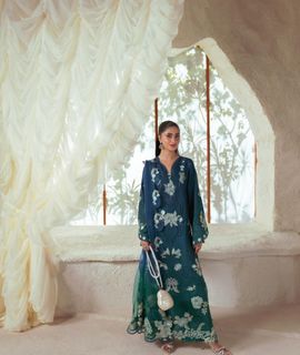 Sajal Ali feet photo 6