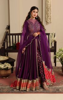 Sajal Ali feet photo 10