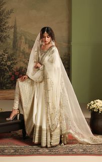 Sajal Ali feet photo 7