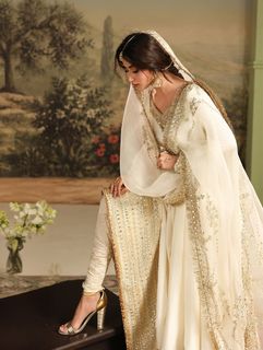 Sajal Ali feet photo 1