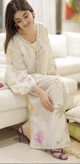 Sajal Ali feet photo 8
