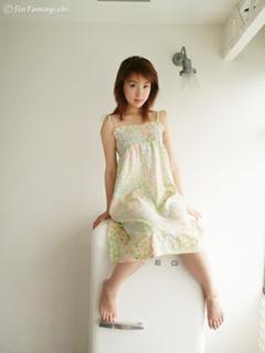 Saki Seto feet photo 3