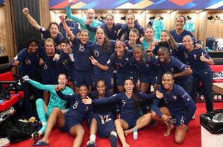 Sakina Karchaoui feet photo thumbnail