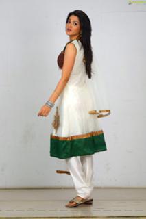Sakshi Choudhary feet photo 15