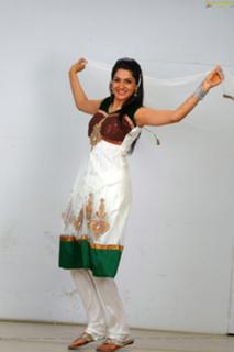 Sakshi Choudhary feet photo 11