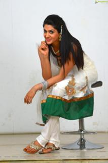 Sakshi Choudhary feet photo 3