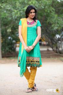 Sakshi Choudhary feet photo 8