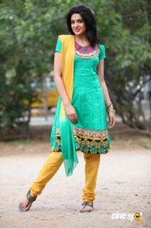 Sakshi Choudhary feet photo 17