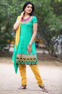 Sakshi Choudhary feet photo 7
