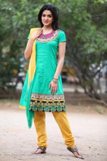 Sakshi Choudhary feet photo 6