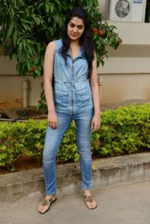 Sakshi Choudhary feet photo 3