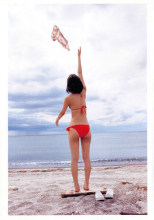 Sakura Miyawaki feet photo thumbnail