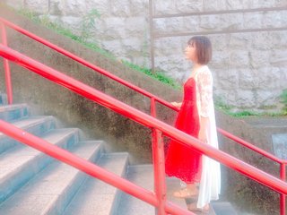 Sakura Miyawaki feet photo thumbnail