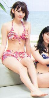 Sakura Miyawaki feet photo thumbnail