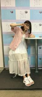 Sakura Miyawaki feet photo thumbnail