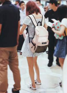 Sakura Miyawaki feet photo thumbnail