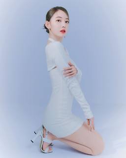 Sakura Miyawaki feet photo thumbnail