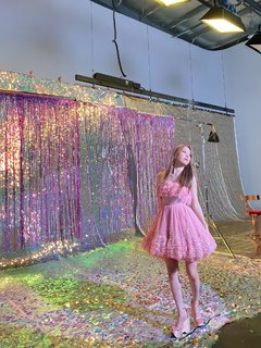 Sakura Miyawaki feet photo thumbnail