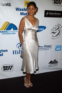 Salli Richardson-Whitfield feet photo thumbnail