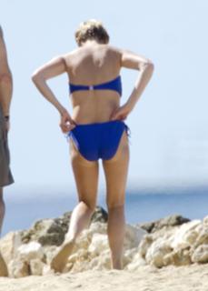 Sally Dynevor feet photo 5