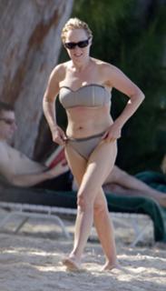 Sally Dynevor feet photo 20