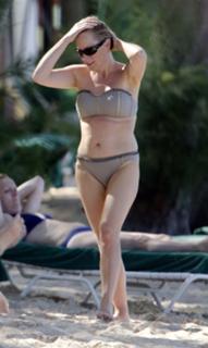 Sally Dynevor feet photo 18
