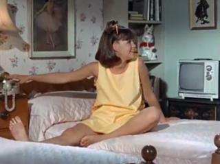 Sally Field feet photo thumbnail
