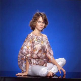 Sally Field feet photo thumbnail