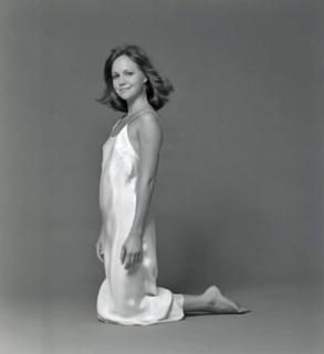 Sally Field feet photo thumbnail