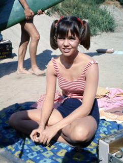 Sally Field feet photo thumbnail